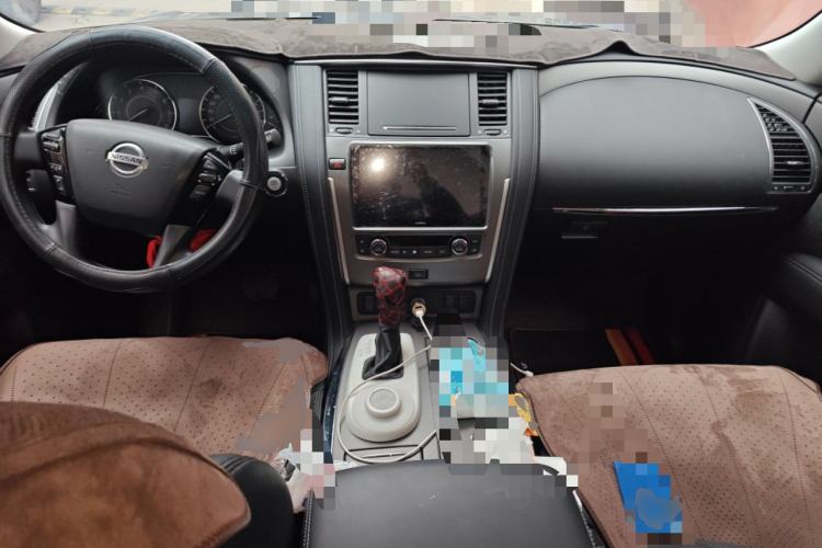 Used Nissan Patrol 2018 4.0L LinkedIn Edition Center Console