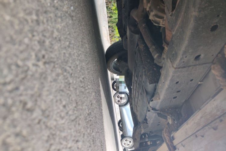 Used Nissan Patrol  Chassis Front Left
