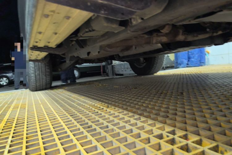 Used Nissan Patrol 2018 5.6L Standard Version Chassis Front Right