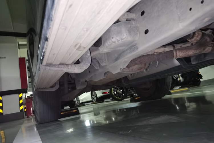 Used Nissan Patrol 2018 4.0L Automatic 7-Seater Middle East Version Chassis Front Right