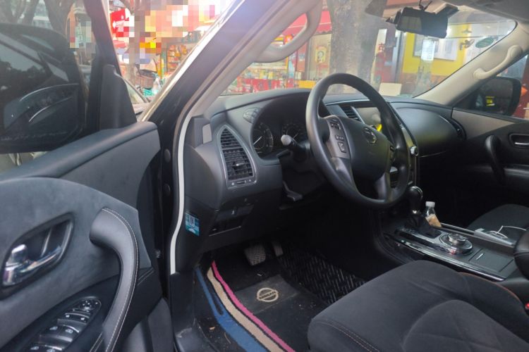 Used Nissan Patrol 2018 4.0L LinkedIn Edition Driver Seat