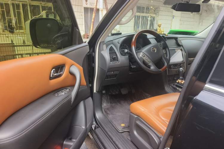 Used Nissan Patrol 2018 4.0L Automatic 7-Seater Middle East Version Driver Seat