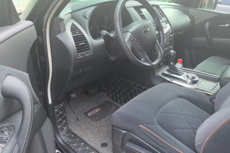 Used Nissan Patrol 2018 4.0L LinkedIn Edition Driver Seat