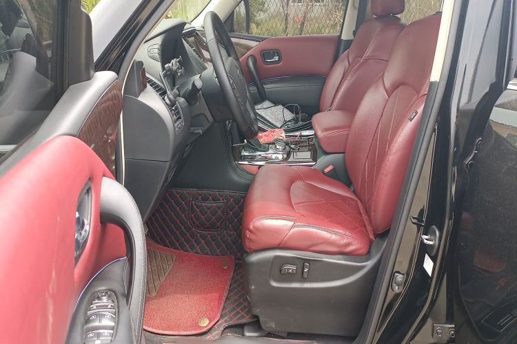 Used Nissan Patrol 2018 4.0L LinkedIn Edition Driver Seat