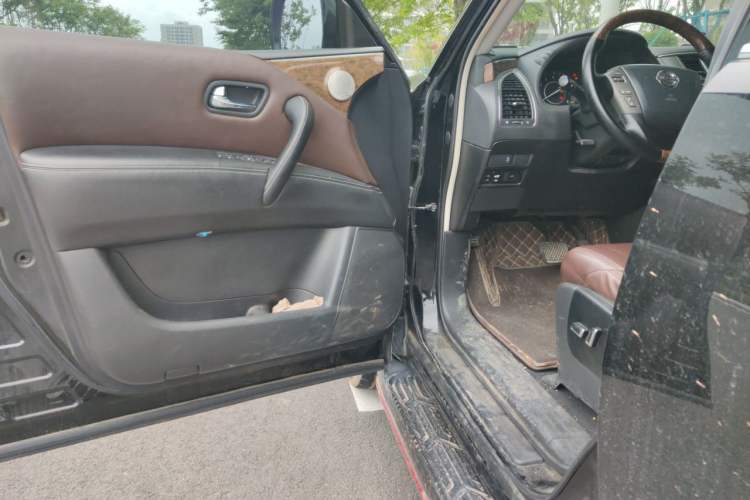 Used Nissan Patrol  Driver Seat