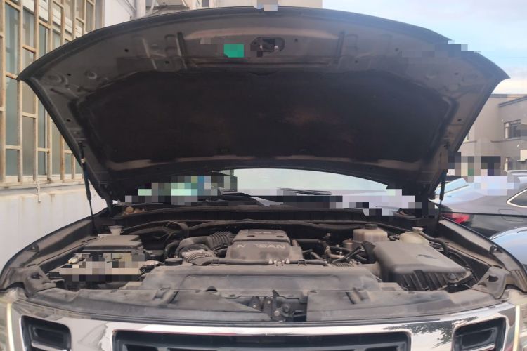Used Nissan Patrol 2018 4.0L Platinum Edition Engine Bay