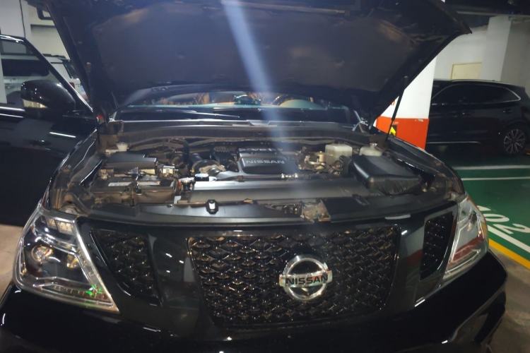 Used Nissan Patrol 2018 4.0L LinkedIn Edition Engine Bay