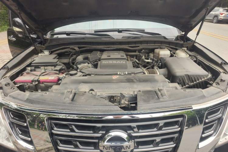 Used Nissan Patrol 2018 4.0L Automatic 7-Seater Middle East Version Engine Bay