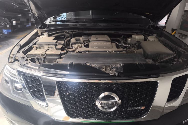 Used Nissan Patrol  Engine Bay