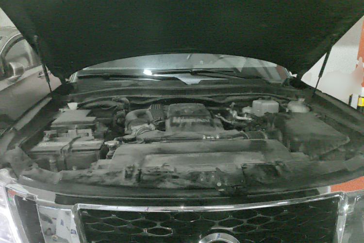 Used Nissan Patrol 2018 4.0L Platinum Edition Engine Bay