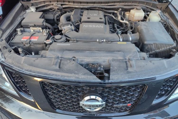Used Nissan Patrol 2018 4.0L LinkedIn Edition Engine Bay