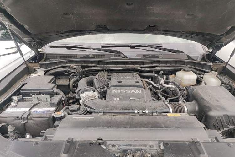 Used Nissan Patrol 2018 4.0L Automatic 7-Seater Middle East Version Engine Bay