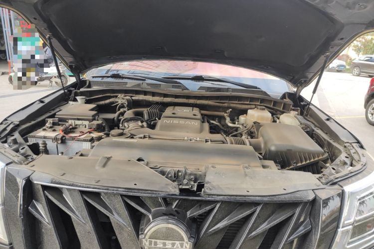 Used Nissan Patrol 2018 4.0L LinkedIn Edition Engine Bay