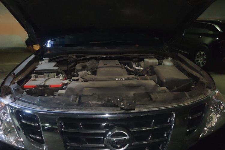 Used Nissan Patrol  Engine Bay
