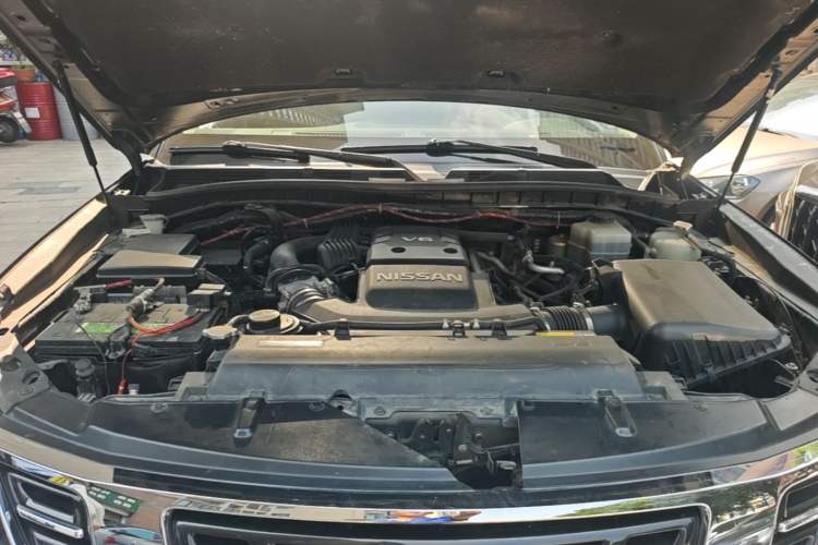 Used Nissan Patrol 2018 Y62 4.0 XE Middle East Engine Bay