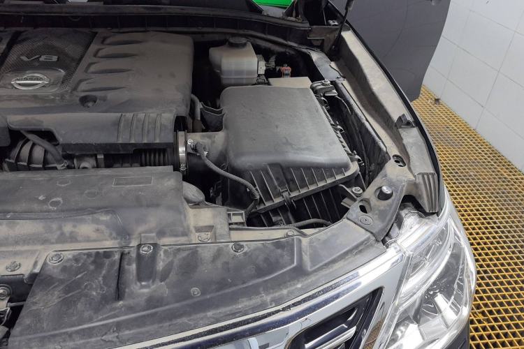 Used Nissan Patrol 2018 5.6L Standard Version Engine Bay Left