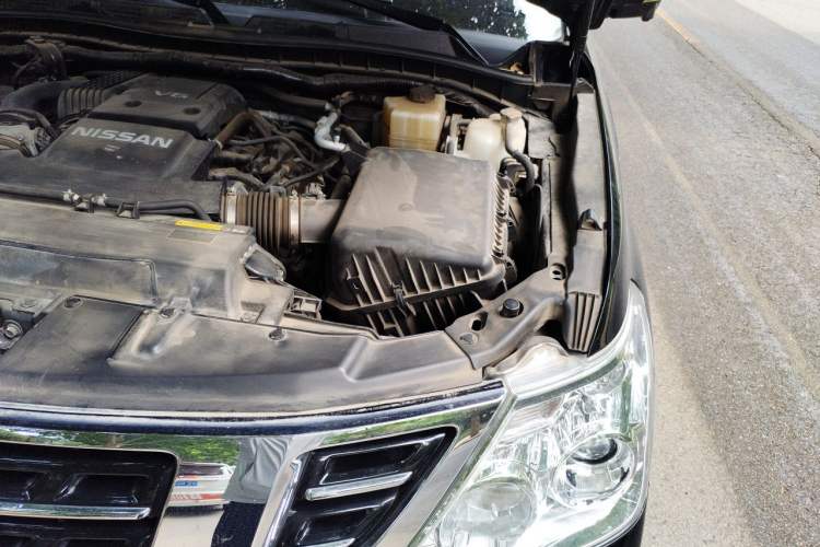 Used Nissan Patrol  Engine Bay Left