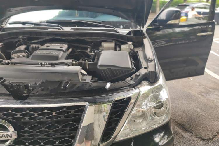 Used Nissan Patrol 2018 4.0L LinkedIn Edition Engine Bay Left