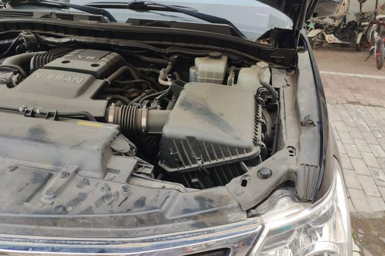Used Nissan Patrol 2018 4.0L LinkedIn Edition Engine Bay Left