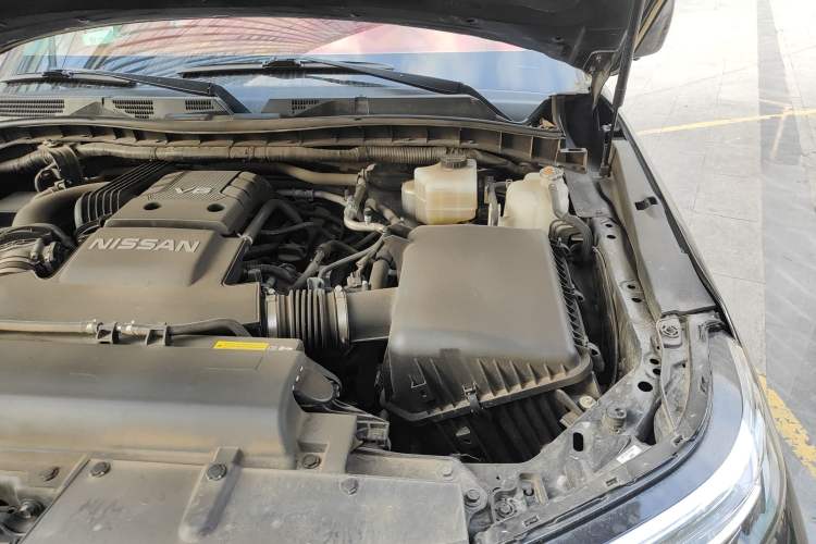 Used Nissan Patrol 2018 4.0L LinkedIn Edition Engine Bay Left