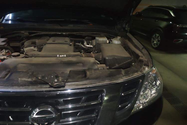Used Nissan Patrol  Engine Bay Left