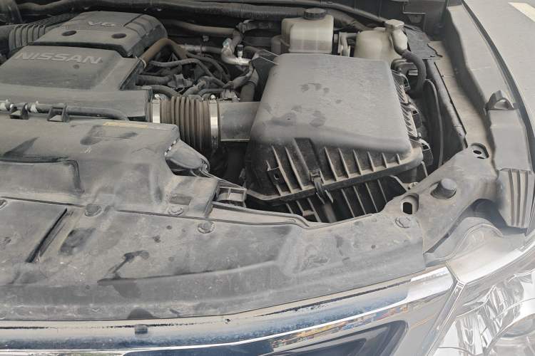 Used Nissan Patrol 2018 Y62 4.0 XE Middle East Engine Bay Left