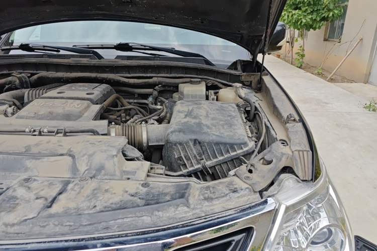 Used Nissan Patrol 2018 4.0L LinkedIn Edition Engine Bay Left