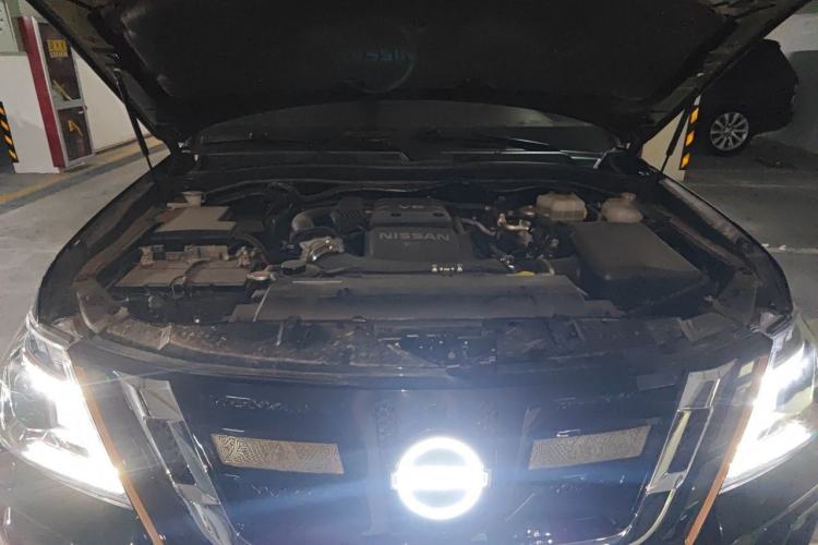 Used Nissan Patrol 2018 4.0L LinkedIn Edition Engine Bay