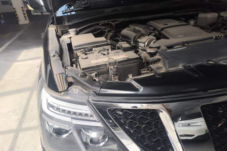 Used Nissan Patrol  Engine Bay Right
