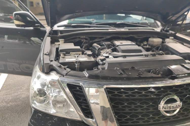 Used Nissan Patrol 2018 4.0L LinkedIn Edition Engine Bay Right