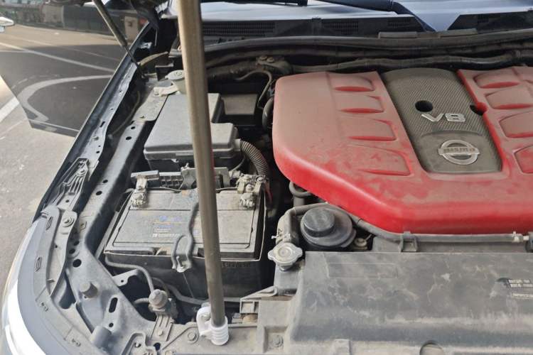 Used Nissan Patrol 2018 4.0L LinkedIn Edition Engine Bay Right