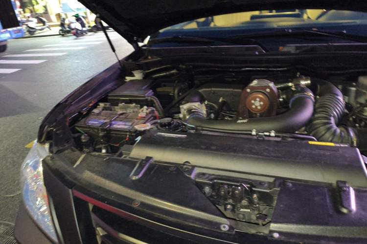 Used Nissan Patrol  Engine Bay Right