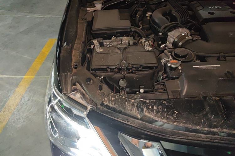 Used Nissan Patrol 2018 4.0L LinkedIn Edition Engine Bay Right
