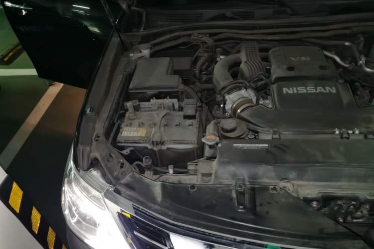 Used Nissan Patrol 2018 4.0L Automatic 7-Seater Middle East Version Engine Bay Right