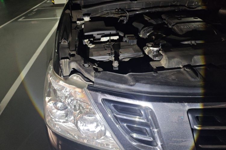 Used Nissan Patrol  Engine Bay Right