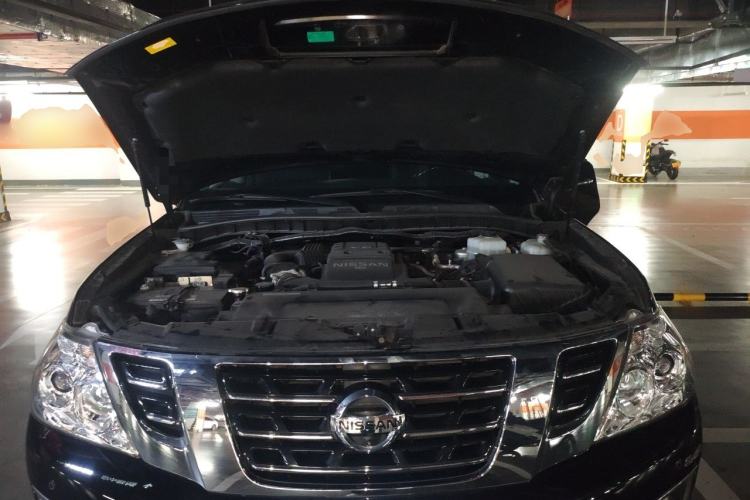 Used Nissan Patrol 2018 4.0L LinkedIn Edition Engine Bay