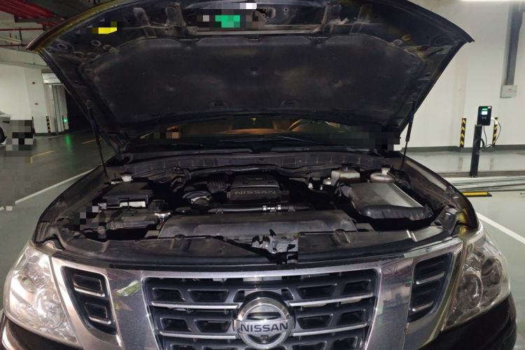 Used Nissan Patrol  Engine Bay