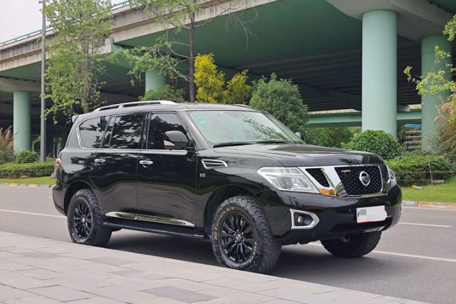 Used Nissan Patrol 2018 4.0L Automatic 7-Seater Middle East Version Exterior 3