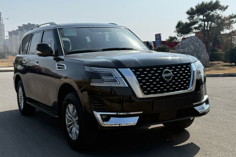 Used Nissan Patrol 2018 4.0L Automatic 7-Seater Middle East Version Exterior 3