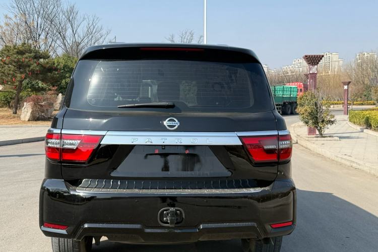 Used Nissan Patrol 2018 4.0L Automatic 7-Seater Middle East Version Exterior 6