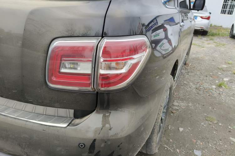 Used Nissan Patrol 2018 4.0L Automatic 7-Seater Middle East Version Exterior 6