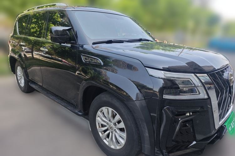 Used Nissan Patrol 2018 4.0L LinkedIn Edition Front Right 45 Deg