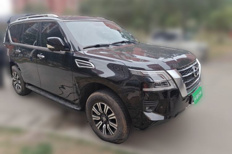 Used Nissan Patrol 2018 4.0L LinkedIn Edition Front Right 45 Deg