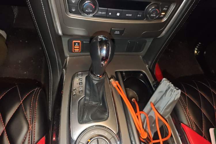Used Nissan Patrol  Gear Lever