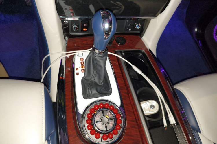 Used Nissan Patrol  Gear Lever