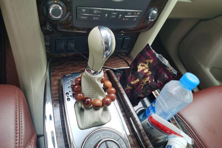 Used Nissan Patrol  Gear Lever