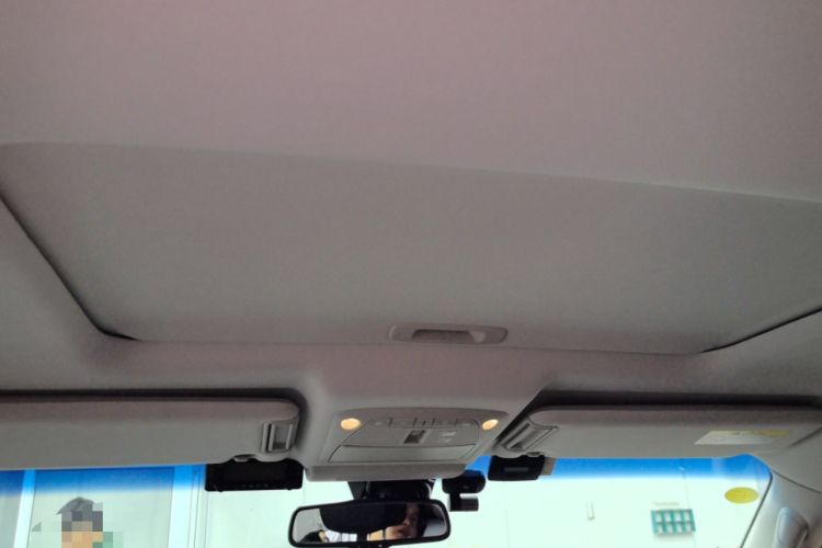 Used Nissan Patrol 2018 5.6L Standard Version Headliner