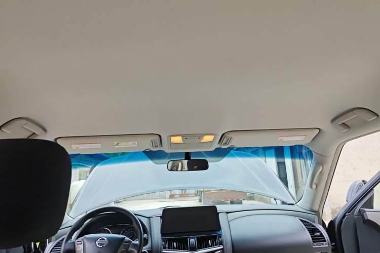 Used Nissan Patrol 2018 4.0L LinkedIn Edition Headliner