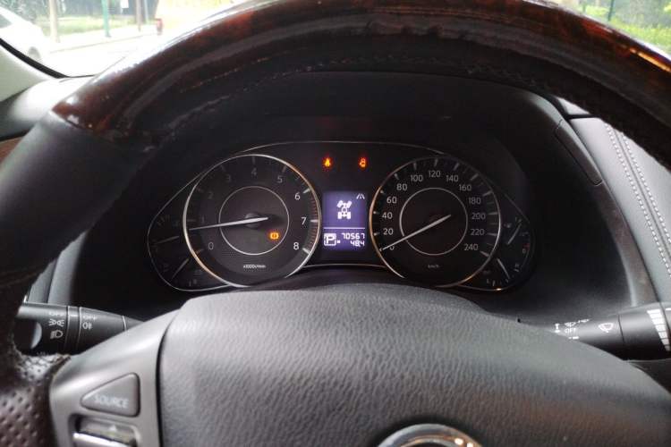 Used Nissan Patrol  Instrument Cluster