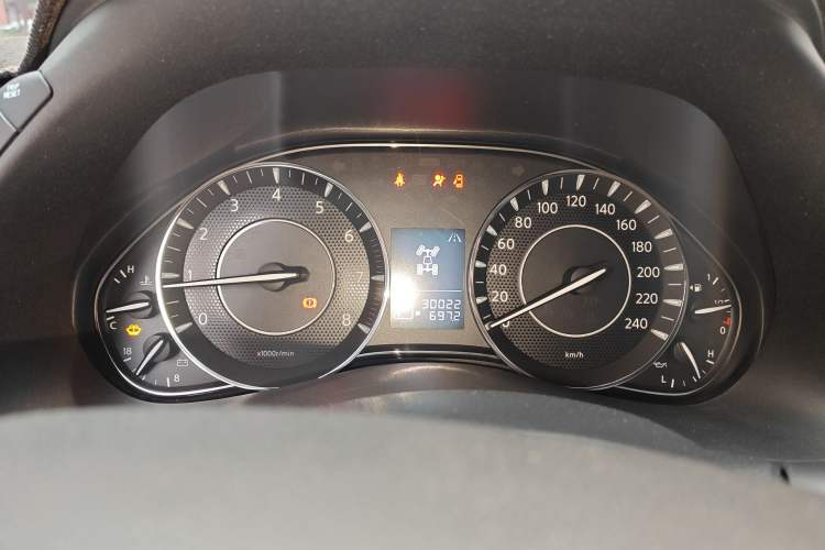 Used Nissan Patrol 2018 4.0L LinkedIn Edition Instrument Cluster